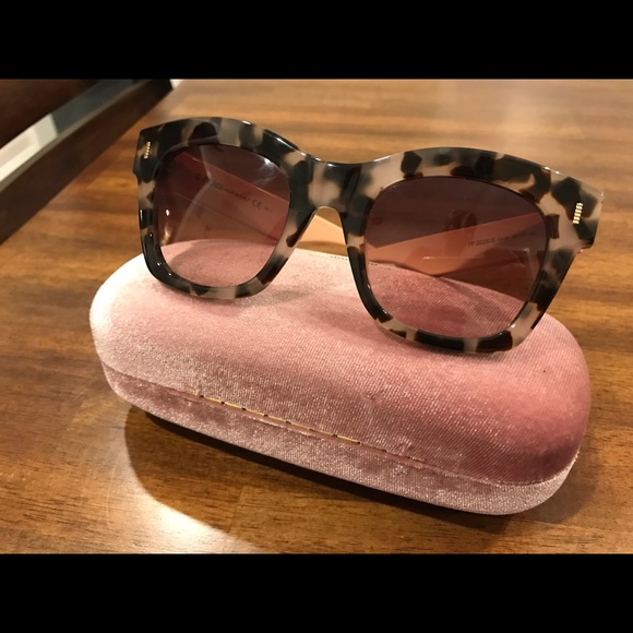 white tortoise sunglasses